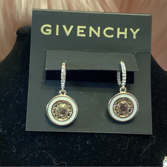 Givenchy Gold and Pearl Jewelry Set - Picture 3 of 5